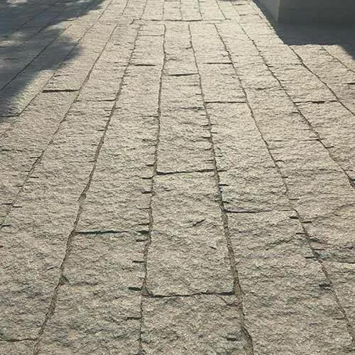 天然青石板石材铺装 汀步石青石仿古庭院的石材应用